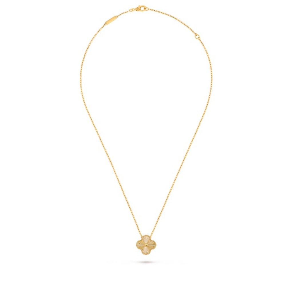 Van Cleef & Arpels Gold Floral Pendant Necklace